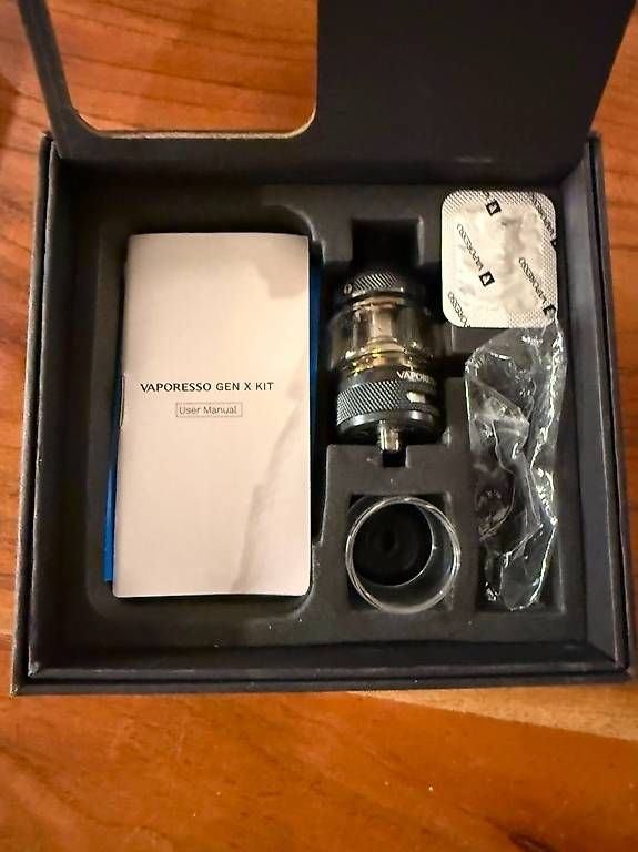 Vaporesso Altri Prodotti per fumatori: Vaporesso Gen X Kit mit Liquids – Usato da Zollikofen venduto da hri_r8pr 1