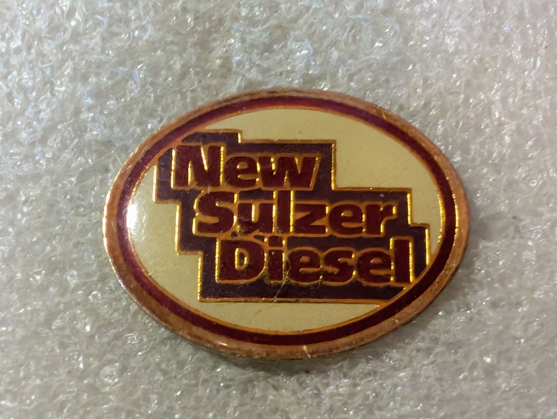 Placchette & Badge: Ansteckpin 18: New Sulzer Diesel – Usato da Oppligen venduto da Pin-Fall-Shop