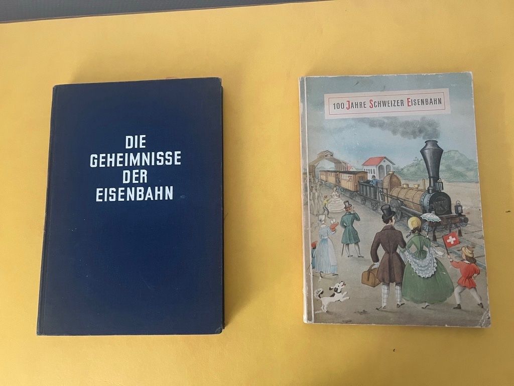 Libri: 4 x Schweizer Eisenbahn Bücher – Usato da Steinach venduto da Momoco