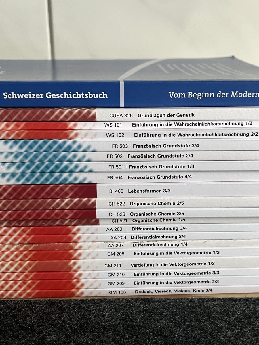 Bücher: Akad Lehrmittel Matura – Gebraucht aus LUZERN von Zhin369 1
