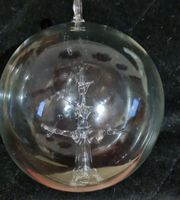 Glasi Hergiswil wunderschöne Glaskugel mit Baum im Innern