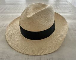 Sommerlicher Panama Hut aus 100% Naturstroh, Grösse 57