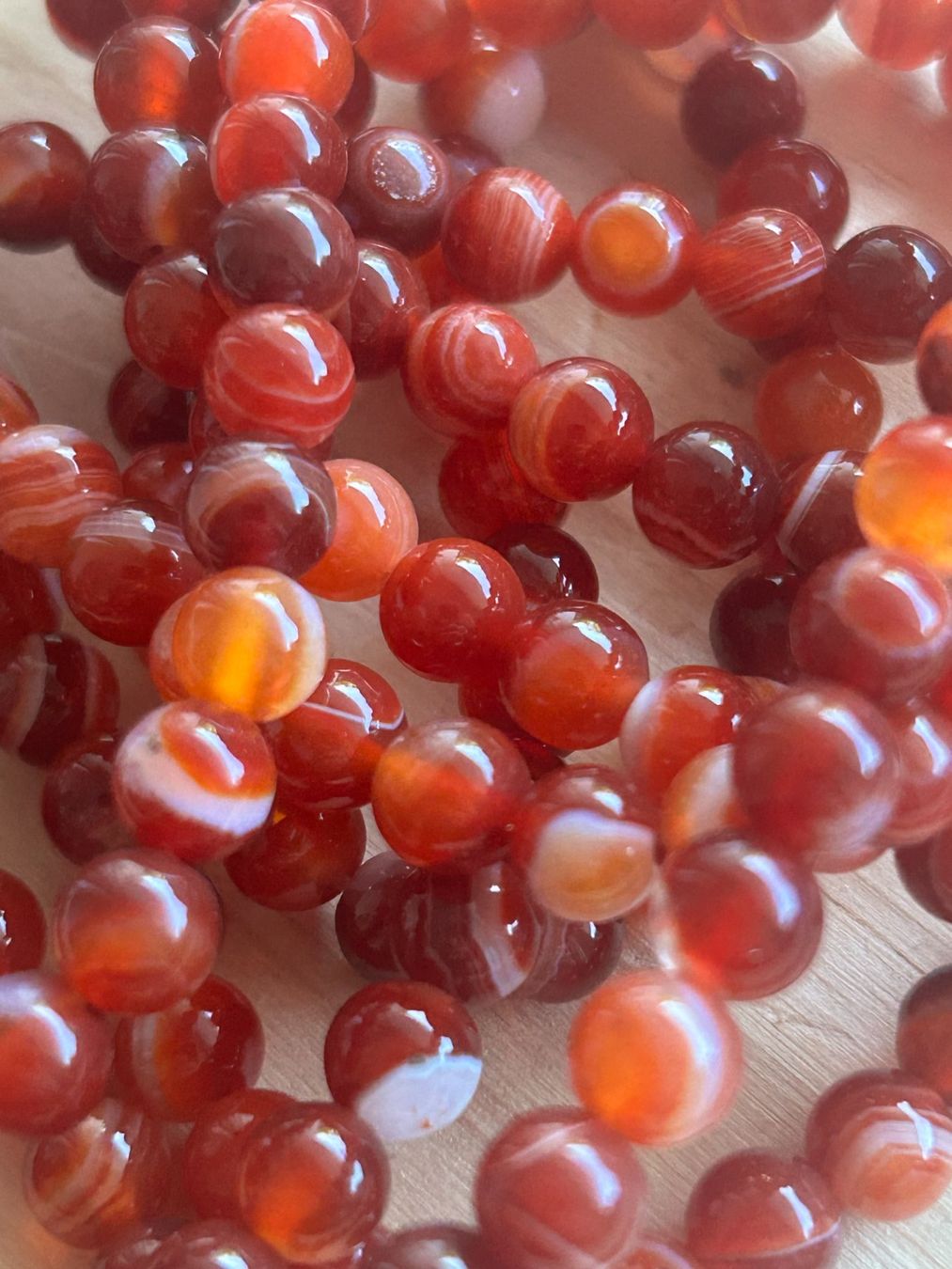 Pietre preziose: Strang echte red striped agate beads 6mm – Nuovo e nell'imballaggio originale da Niederrohrdorf venduto da Ytobi