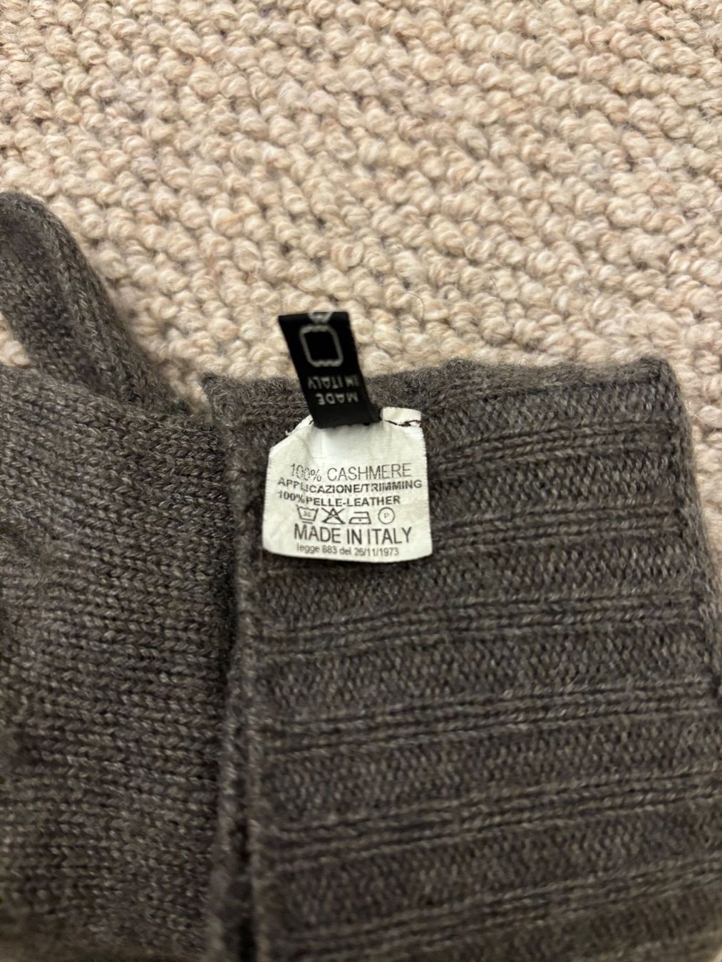 Handschuhe & Handstulpen: Warme Winterhandschuhe Kaschmir 100% – Gebraucht aus Zollikon von Ostendo 2