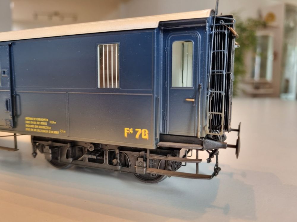 Model-Rail Gotthardbahn-Postwagen 8