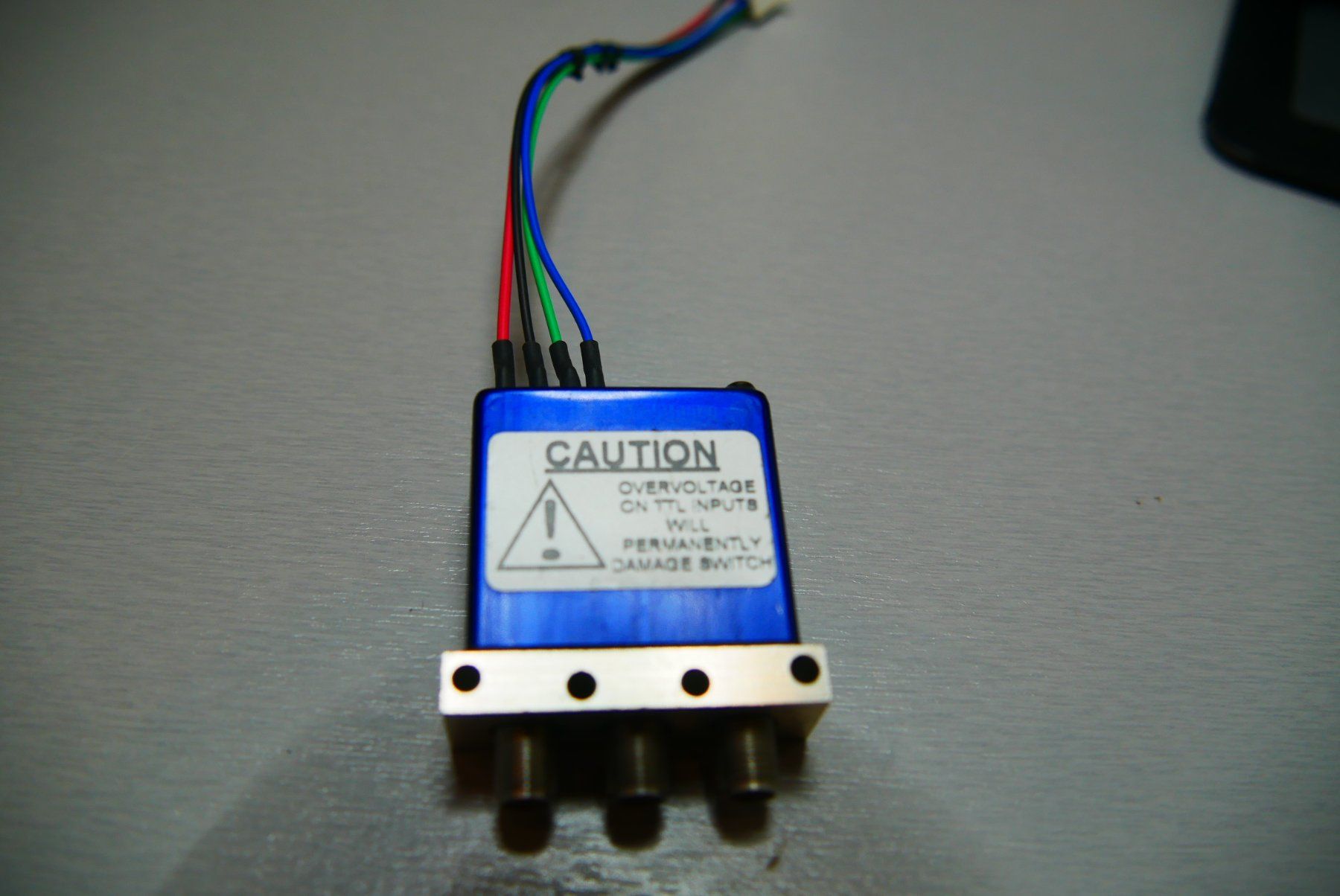 Elektronikbauteile: Microwellen Relais , 12 Volt, 18 Ghz – Gebraucht aus Küssnacht am Rigi von Rigi008
