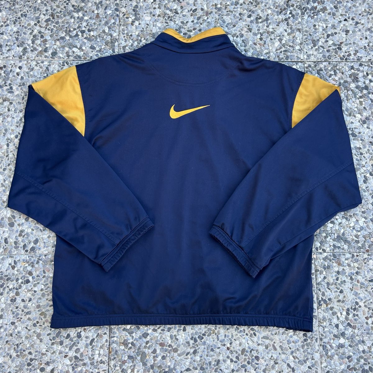 Nike Giacche: Vintage Nike Logo Track Jacket – Usato da brent venduto da fukusapes 3