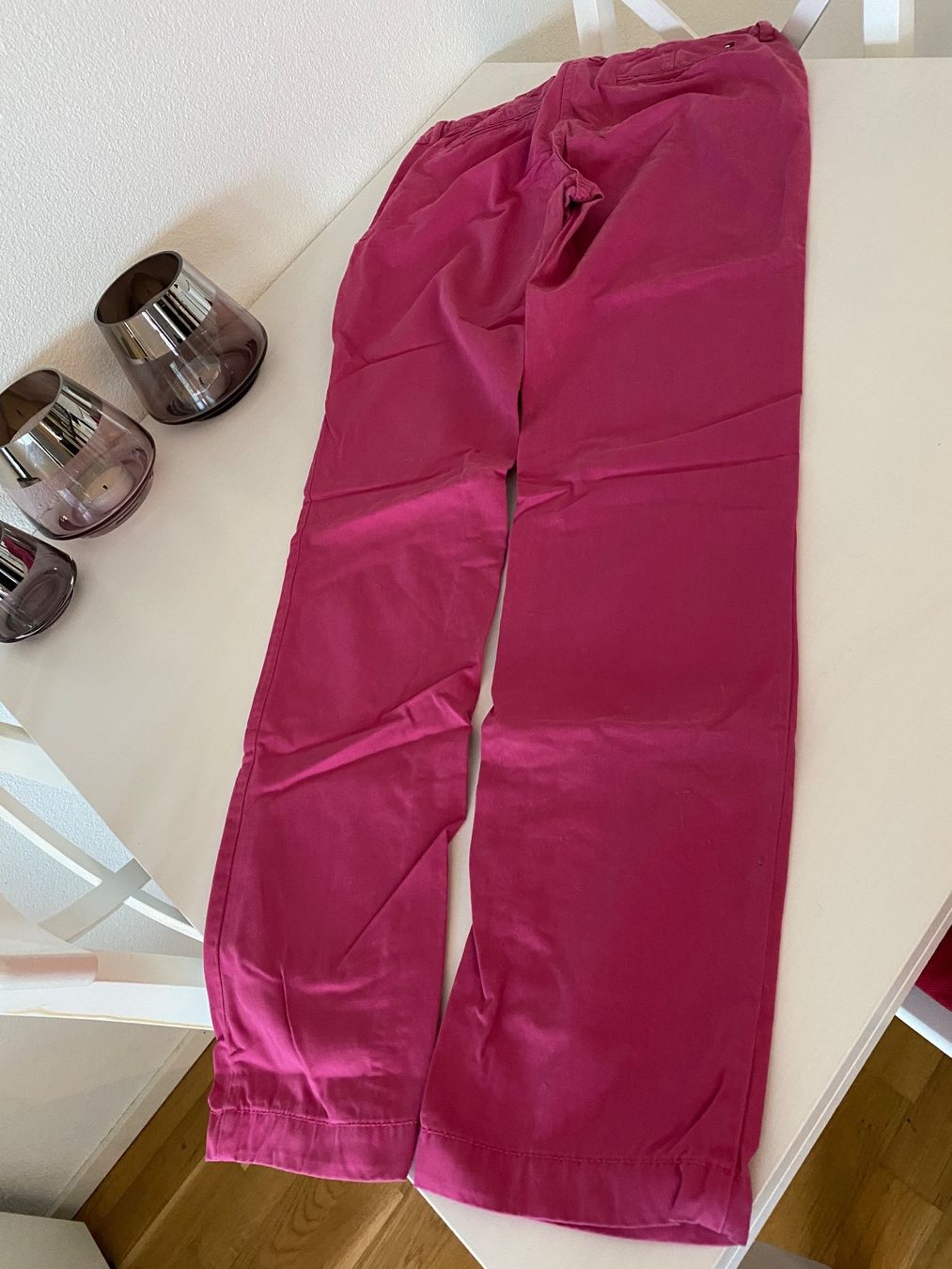Tommy Hilfiger Pantalons: Hose Tommy Hilfiger pink 34/36 – D'occasion à Oberglatt ZH par jul_nhy7 1