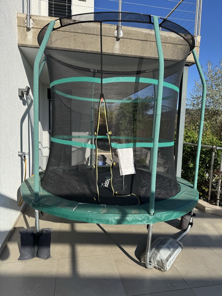 Trampolines: Trampoline 2 mts – D'occasion à Oftringen par kar_y2tf