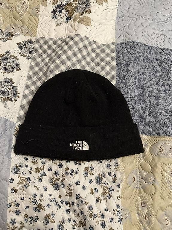 North Face Copricapi, berretti & cappellini: Bonnet noir The North Face – Usato da Nyon venduto da lio_5n8l