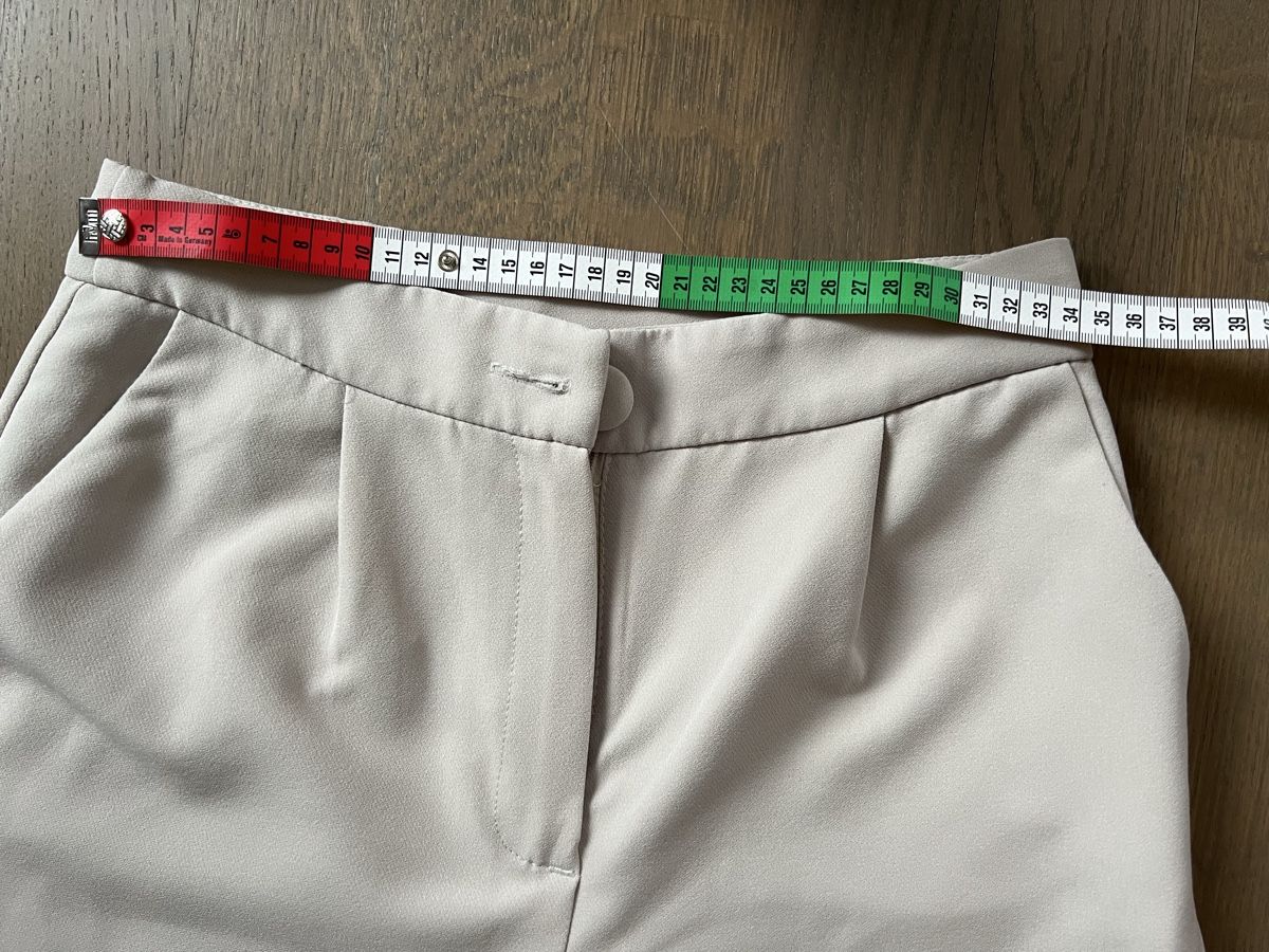 Pantaloni: Elegante weite Hose – Usato da Kriens venduto da Krienserin_T 2
