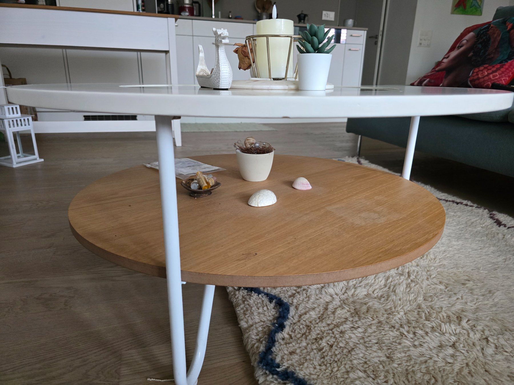 Tavoli: Chic Round Coffee Table - Glass & Wood – Usato da Zürich venduto da cam_bn27 1