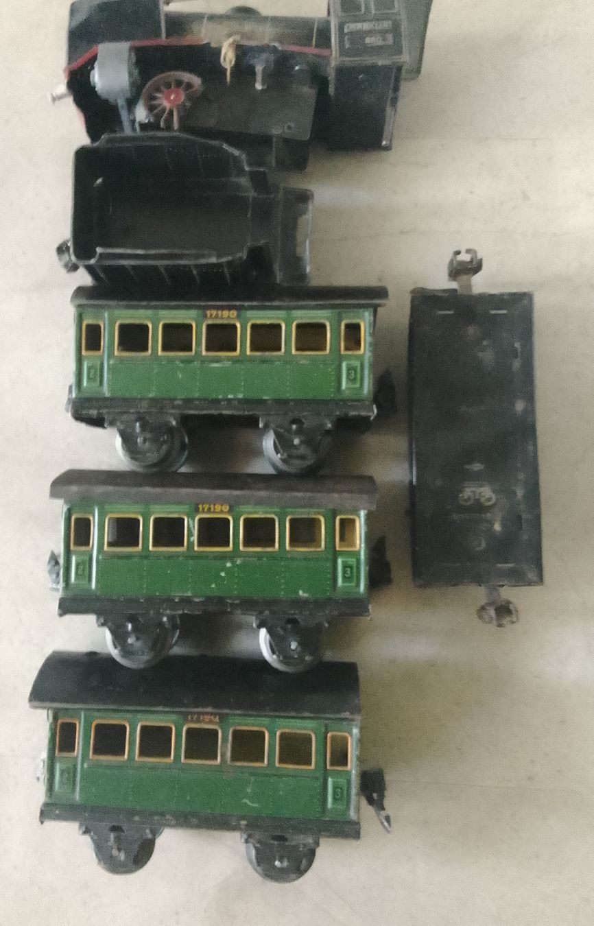 Märklin Modelleisenbahnen: Alte Märklin-Bahn  – Defekt aus Winterthur von bru_cws8