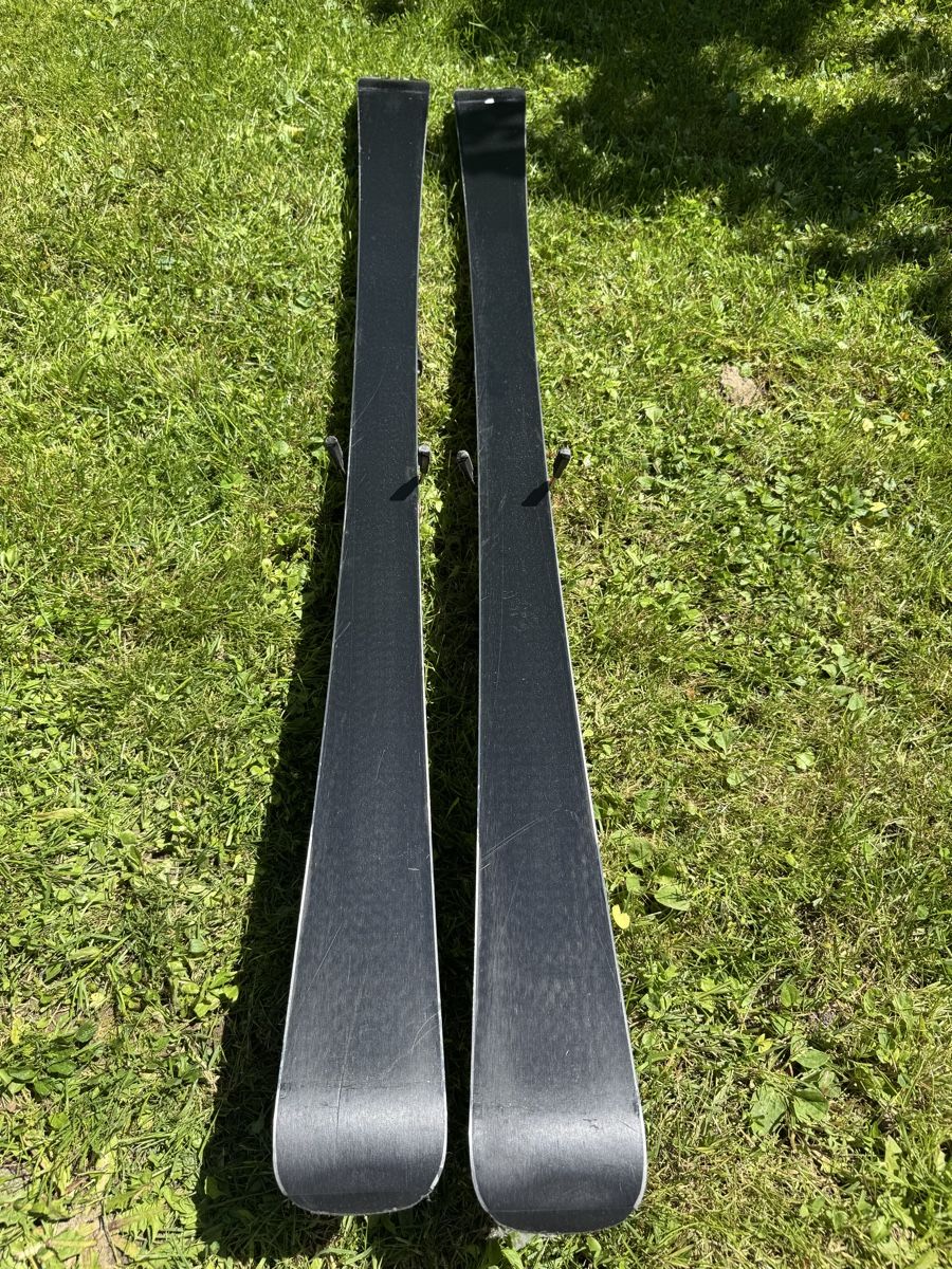 Head Sci: HEAD Peak Skis with Bindings - Ready for Winter Fun! – Usato da Paudex venduto da mrh_6wwk 2