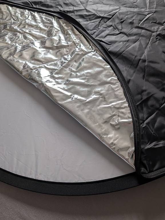 Taschen: Faltreflektor - inkl. Tasche – Gebraucht aus Möhlin von dom_v96n 2