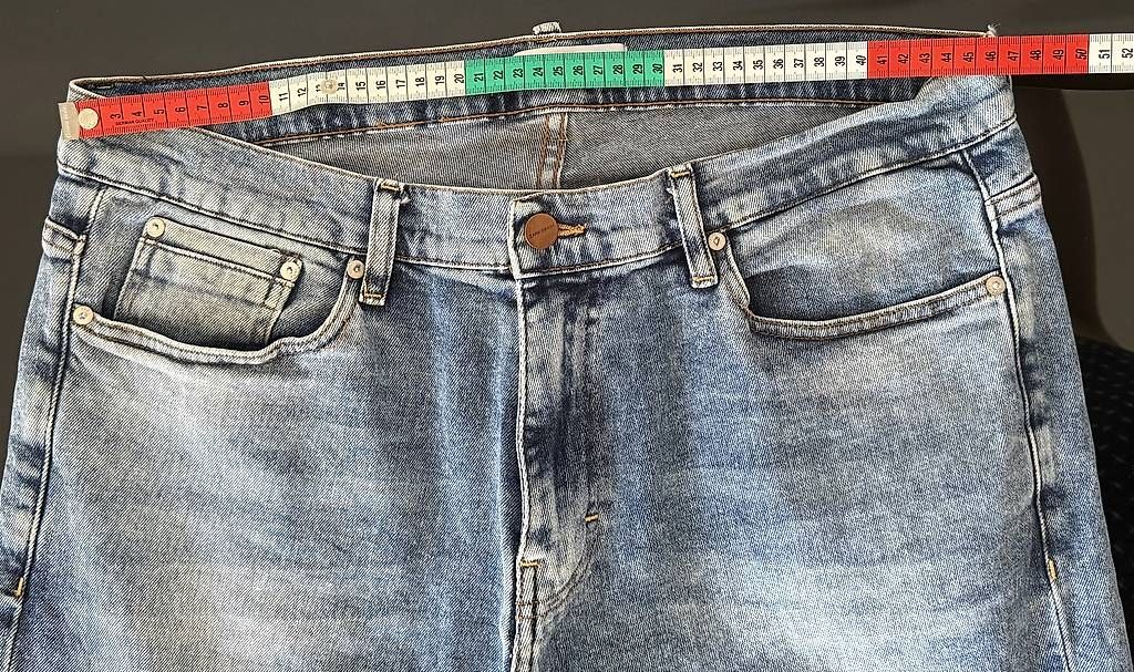 Jeans: Zara Herren Jeans Gr. 46  Hellblau  CHF 25 – Gebraucht aus Zürich von SamanthaGirod 1