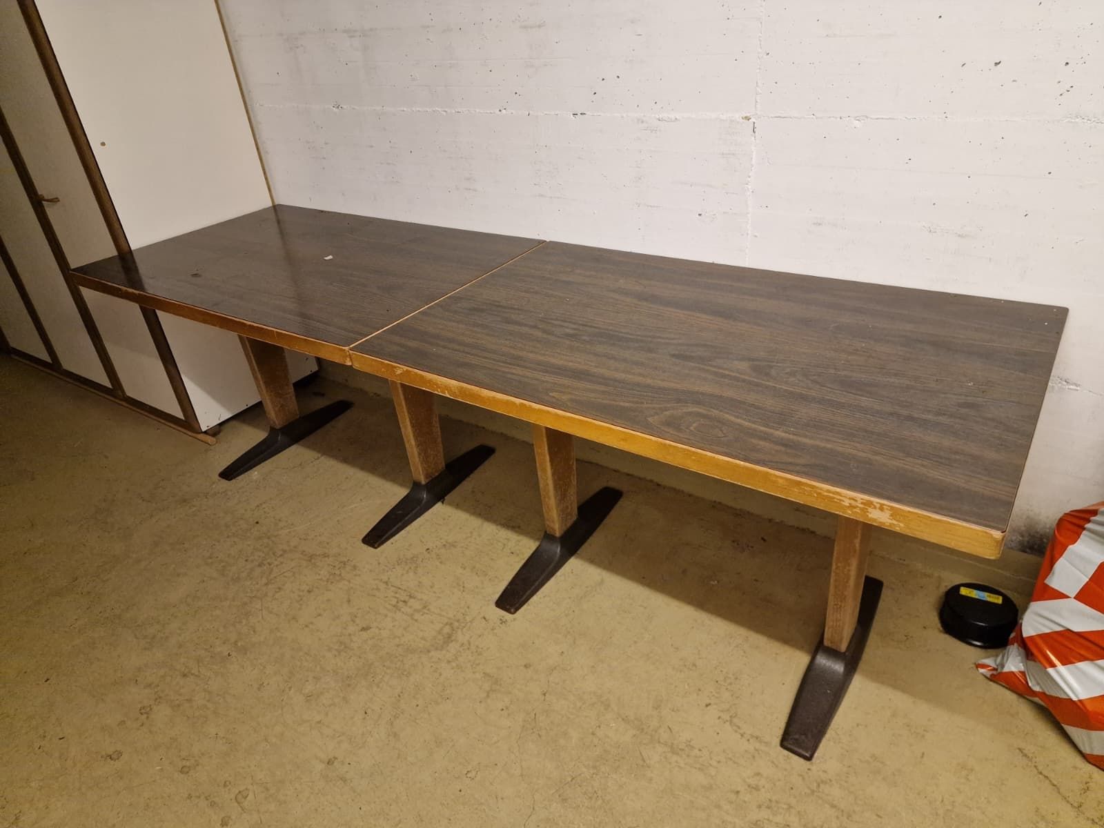 Tavoli: 4 robuste Holz-Arbeitstische / Dinertische – Usato da Rothenthurm venduto da dpm182 2