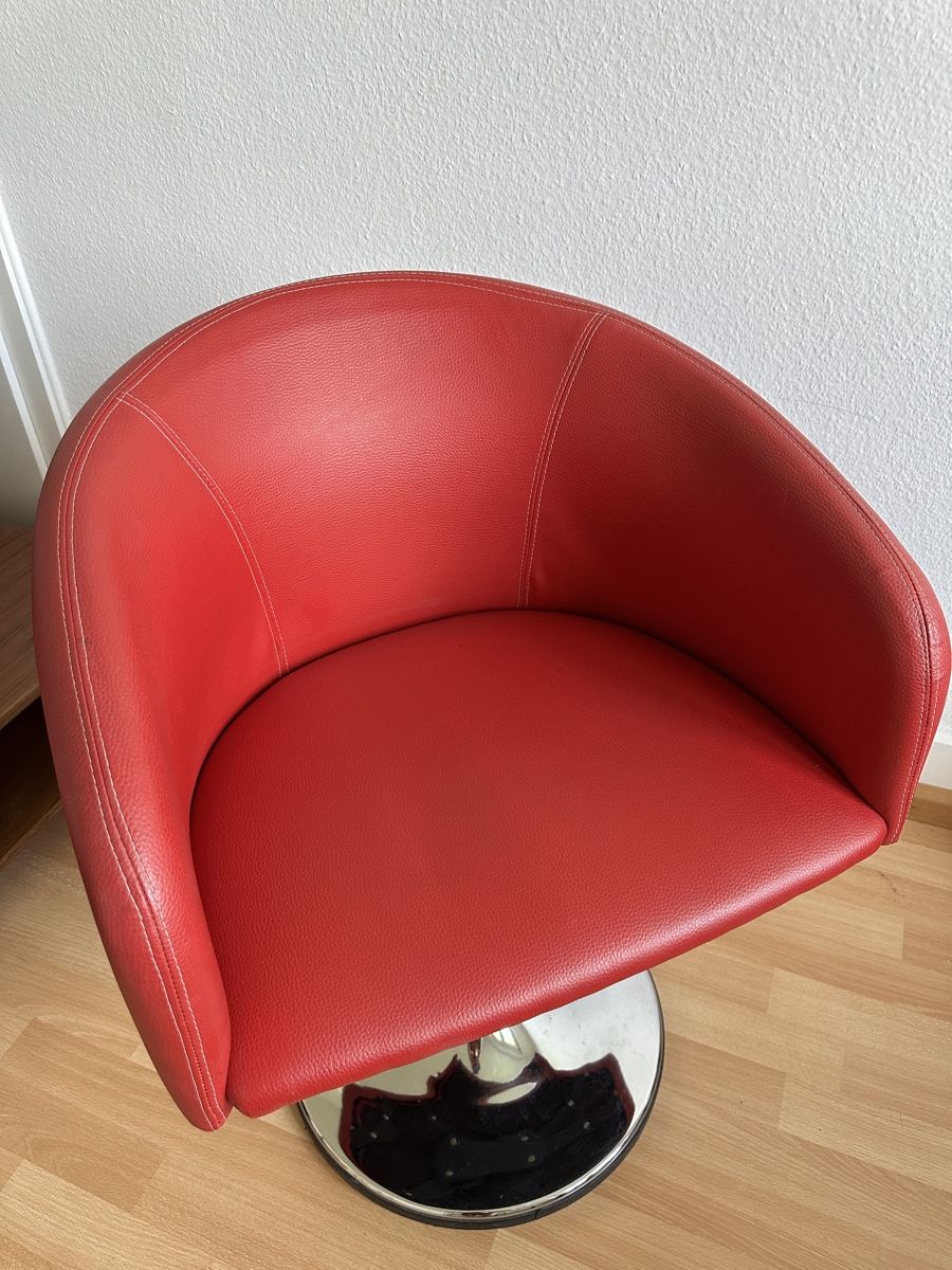 Poltrone: roter leder stuhl mit chrome bein ☆ – Usato da Basel venduto da iman.ibn 4