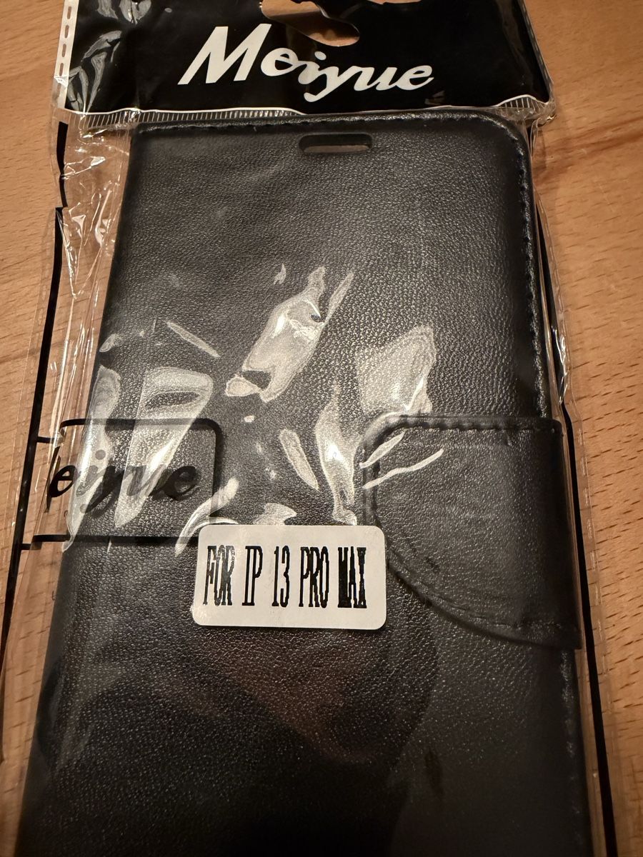 Apple Telefoni cellulari / Smartphones: iPhone 13 Pro Max schwarze Brieftaschen-Hülle – Nuovo e nell'imballaggio originale da Zauggenried venduto da Mr-Jackman 3