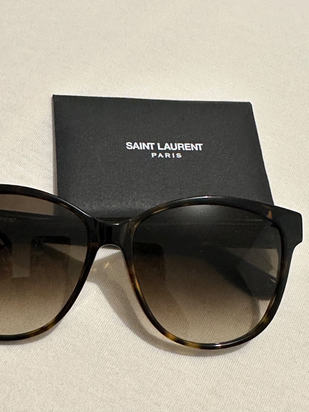 Saint Laurent Lunettes & Verres: Saint Laurent Tortoise Shell Sunglasses – Neuf (Voir description) à Onex par jinakimmy 2