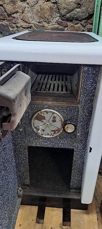 Altri mobili d'antiquariato: Holzofen, Holzherd HOVAL – Usato da Triesen venduto da DenkmalWerk 1