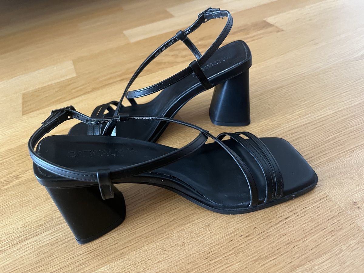 Scarpe da donna: Talons noirs – Usato da Neuchâtel venduto da Ariane_vn00 4