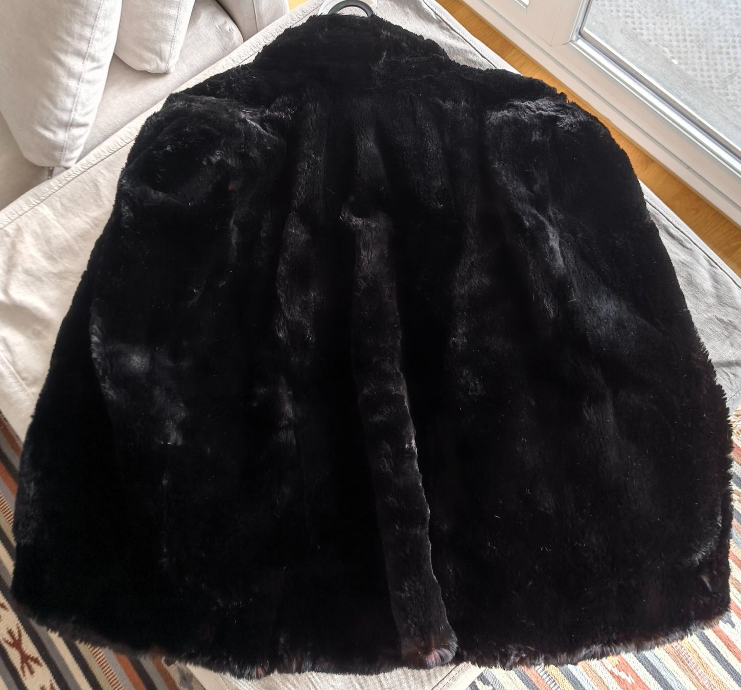 Giacche: Echte schwarze Kaninchenfell Jacke – Usato da Wilen bei Wollerau venduto da ann_5wdx 1