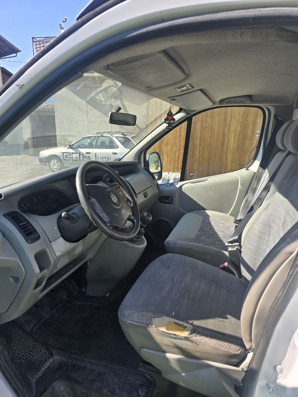 Veicoli commerciali: opel Vivaro 1.9 ab MFK – Usato da Monthey venduto da Emil_auto 3