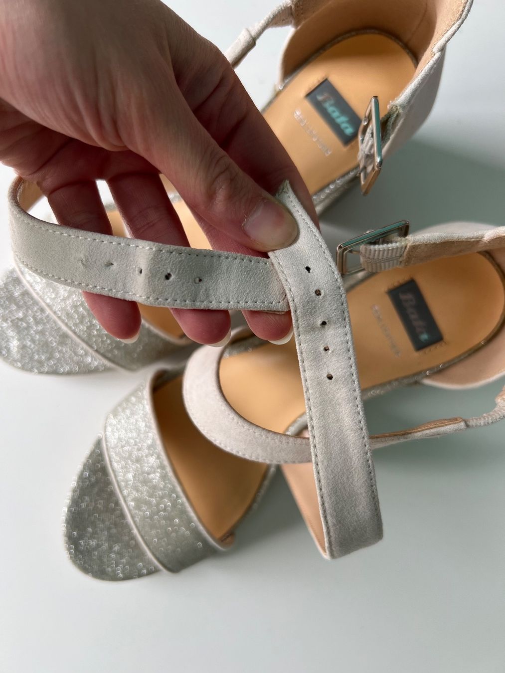 Scarpe da donna: Schöne neue Sandaletten von Bata Gr. 36 – Nuovo (secondo la descrizione) da Tagelswangen venduto da SpicyChicken 7