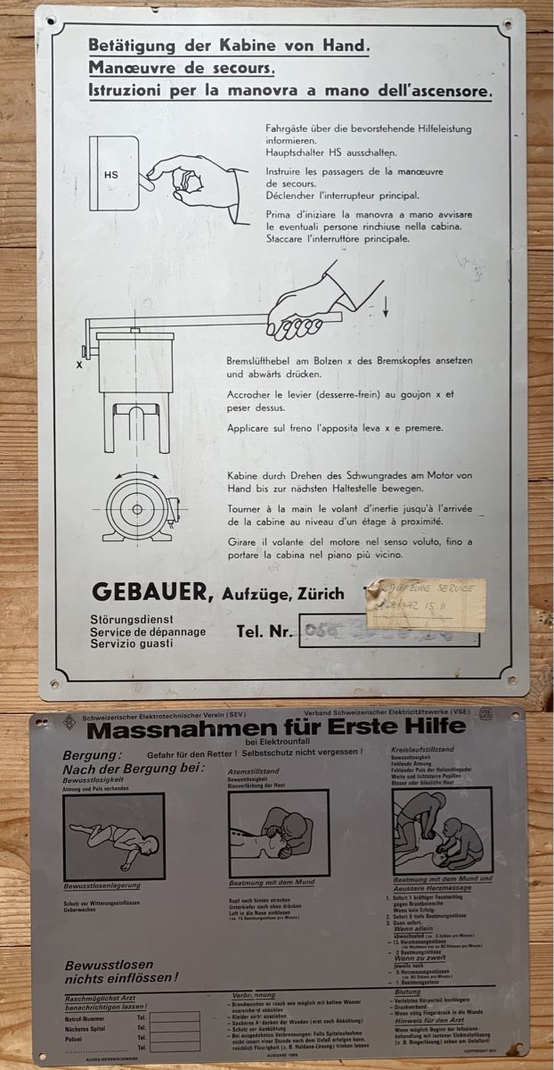 Schweizer Armee Schilder: 2 Schilder aus Festung der CH Armee – Gebraucht aus Goldingen von Bergler012
