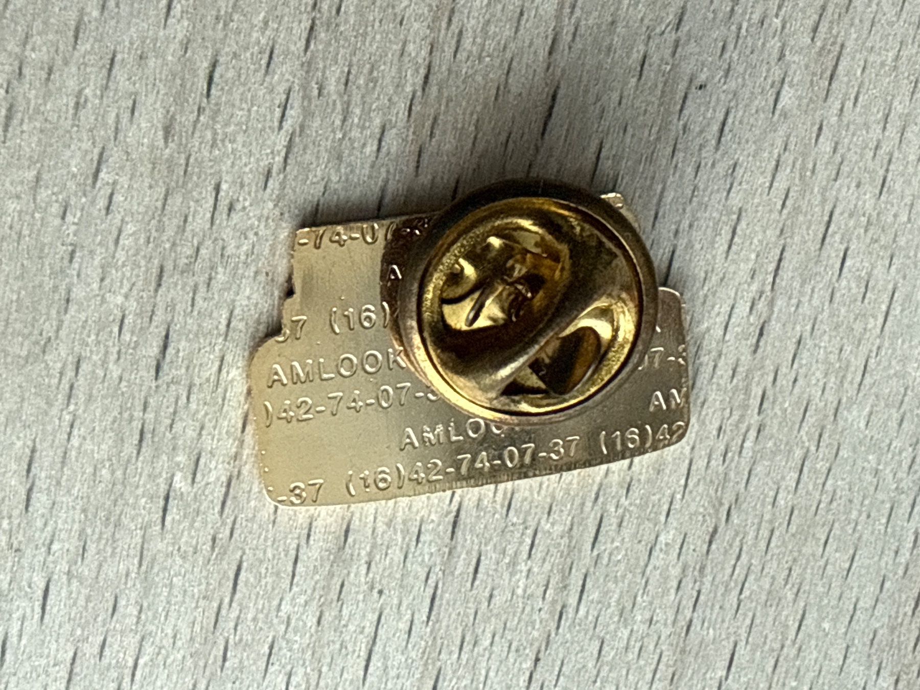 Placchette & Badge: Pin  Peugeot Esso – Usato da Glattbrugg venduto da Schweigmatt 1