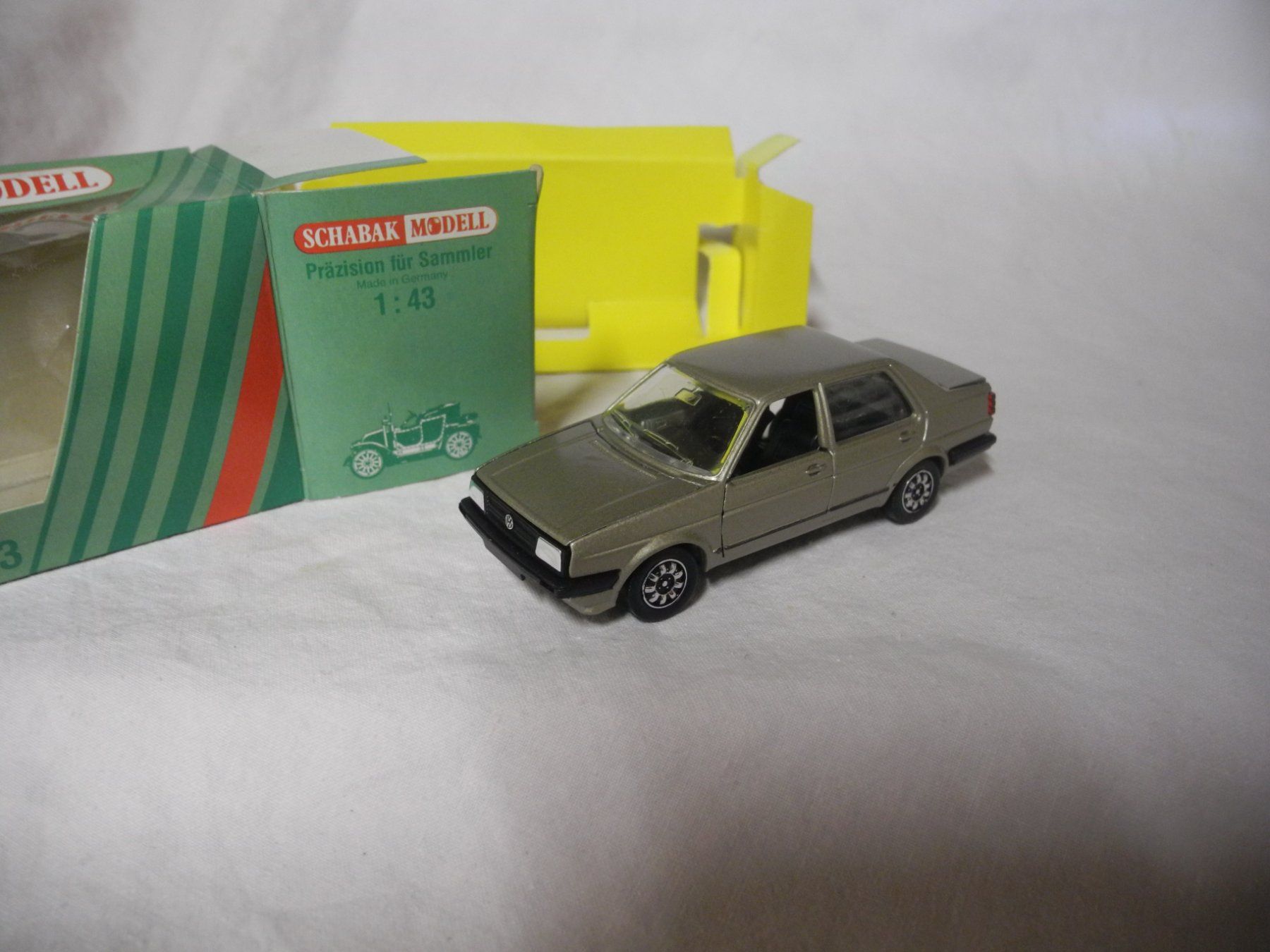 Volkswagen Modellini d'auto: SCHABAK  VW JETTA  1:43  MIB – Nuovo e nell'imballaggio originale da Gurtnellen venduto da Murmeli99