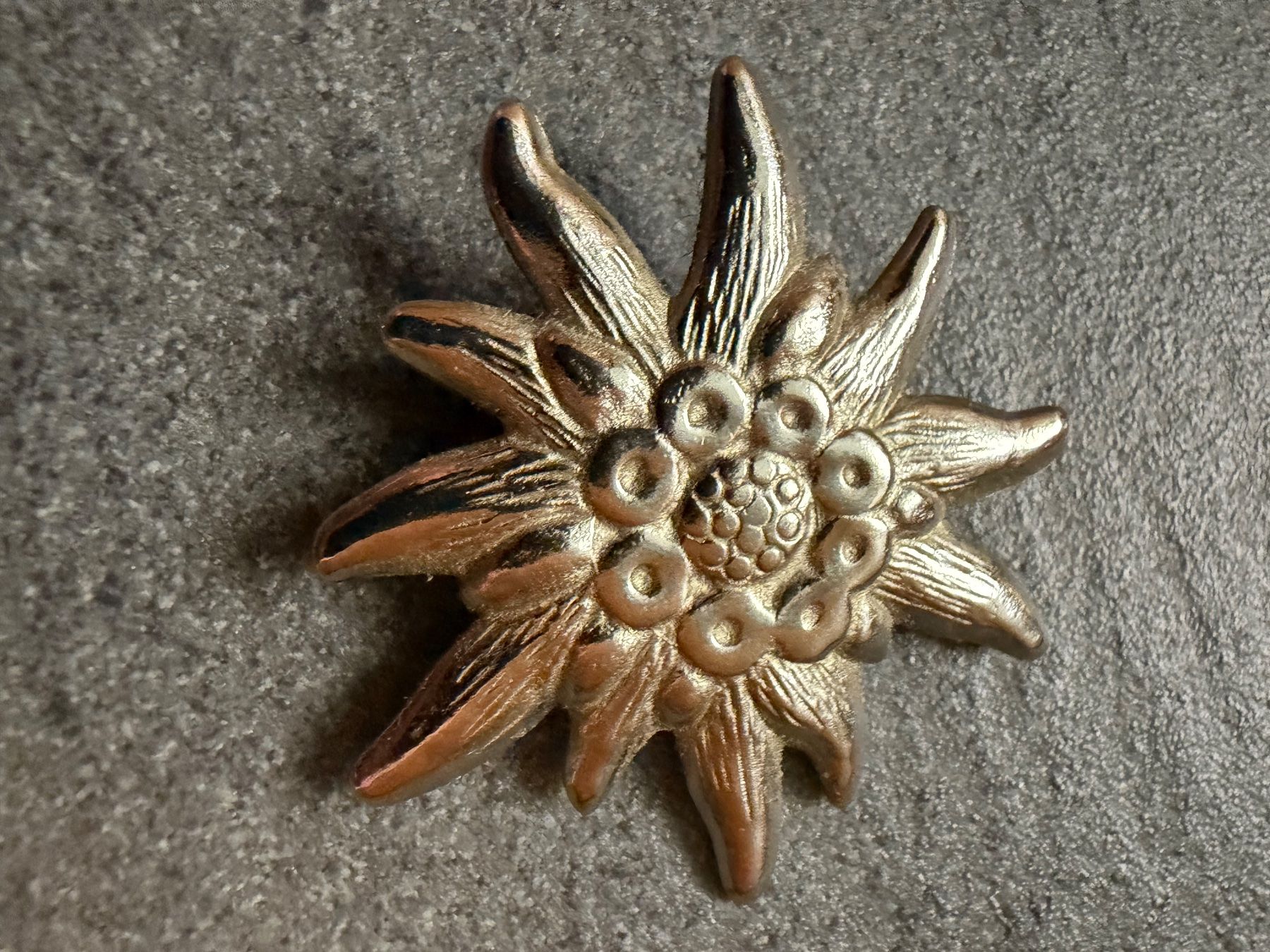 Broches & Aiguilles: Appenzeller Broschen – D'occasion à St.Gallen par Boergie 3