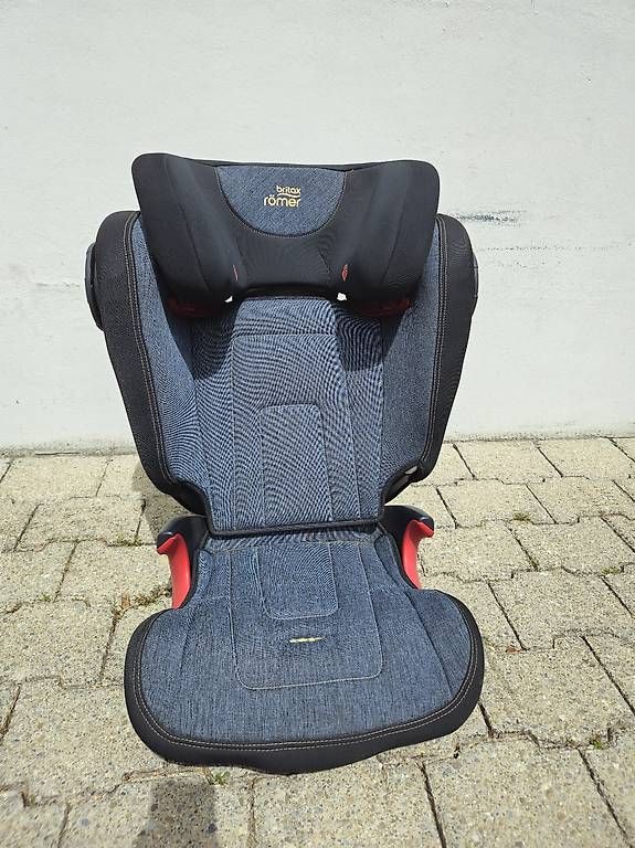 Britax Römer Seggiolini per auto: Kindersitz Britax Kidfix2 S Top Zustand – Usato da Kehrsatz venduto da Tuessy14