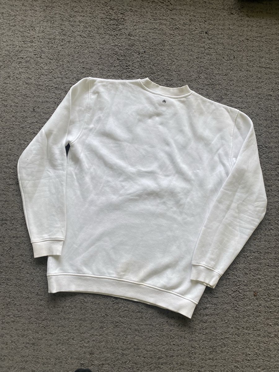 Maglioni & Felpe: Pull blanc confortable, taille M - Idéal pour l'hiver! – Usato da Genève venduto da eth_6qs6 3