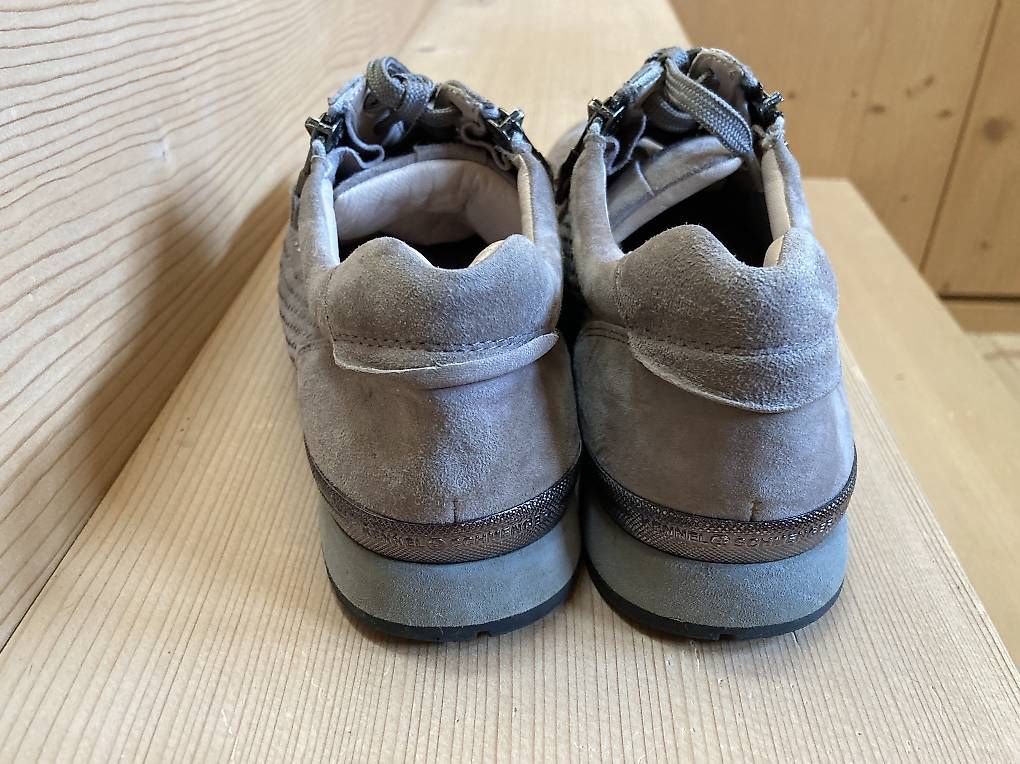 Damenschuhe: Turnschuhe Gr.38.5 – Gebraucht aus Brunnadern von Bumlebee 2