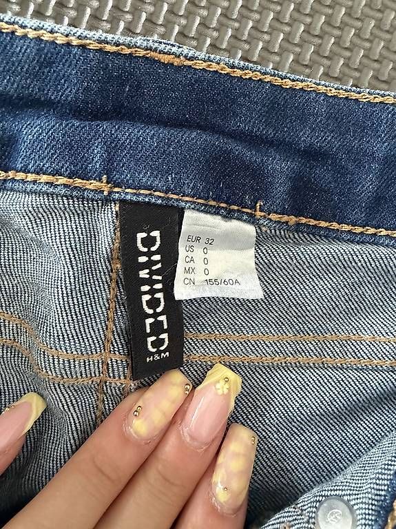 Pantaloni: H & M hose – Usato da Oensingen venduto da luk_6wrk 1