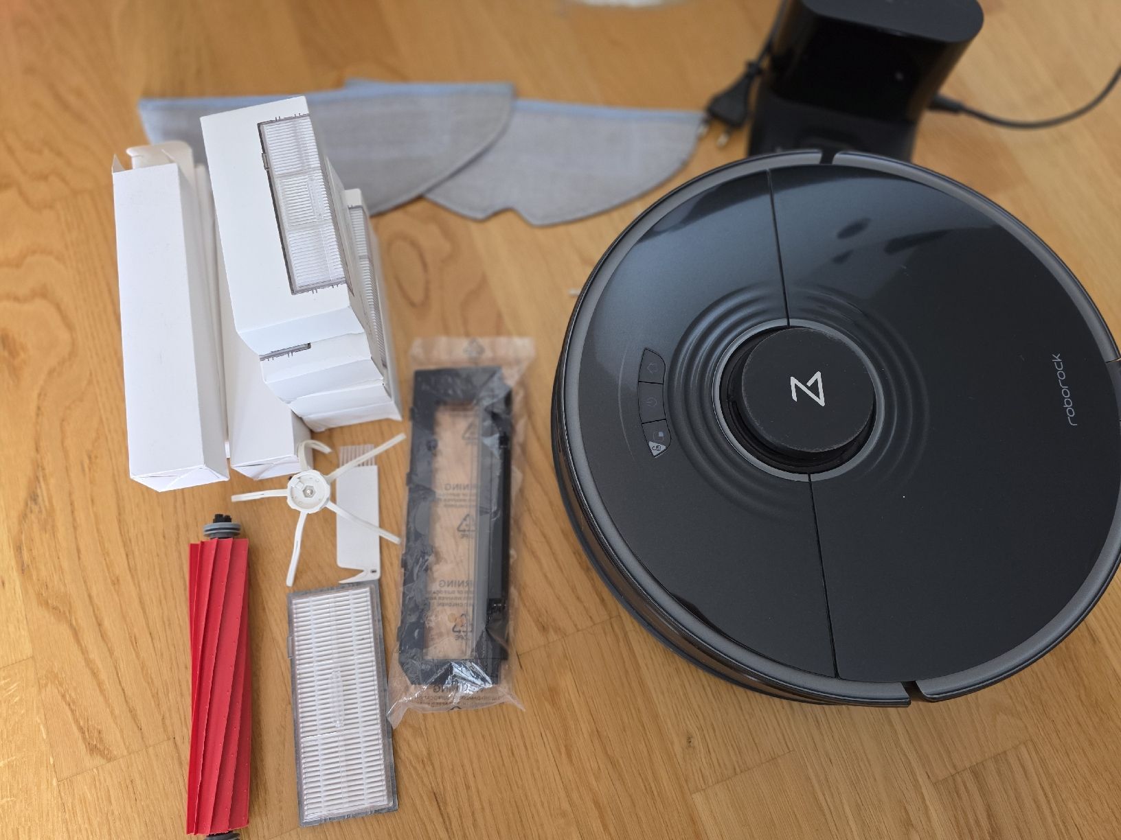 Roborock Aspirapolveri & Accessori: Roborock S7 Saugroboter mit Zubehör – Usato da Olten venduto da oza_99nf