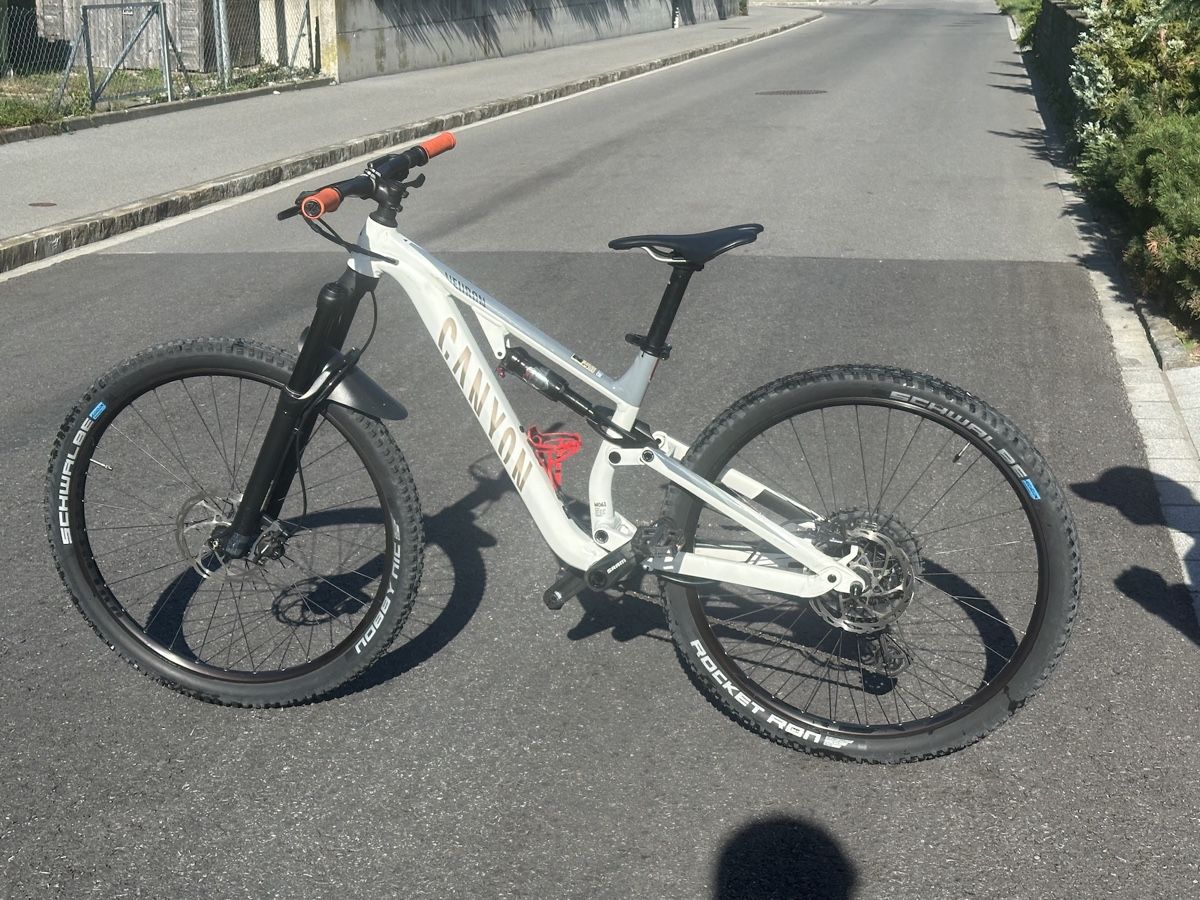Canyon Biciclette: Canyon Young Hero Jugend Fully MTB – Usato da Unterseen venduto da Jubrunner