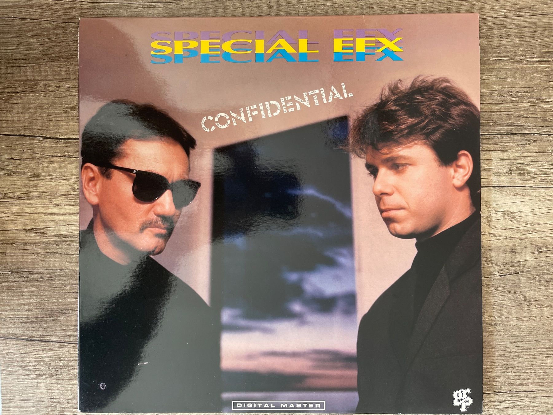 Dischi in vinile: A277/Special EFX - Confidential – Usato da Frutigen venduto da Philippe_jsp