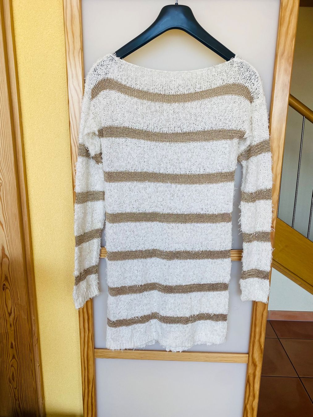 Top: Magnifique haut Kontatto M – Nuovo (secondo la descrizione) da Belmont-sur-Lausanne venduto da chu_vxf5 1