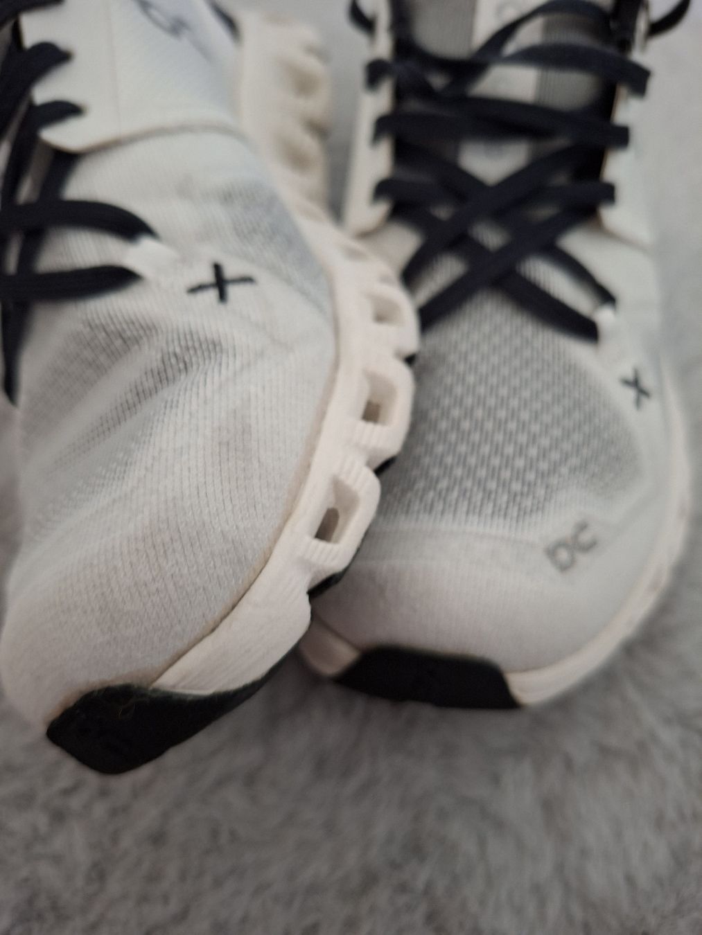 On Scarpe da donna: Chaussures de course ON Cloud, blanches, pointure 37 – Usato da Renens VD venduto da ser_j2fn 2