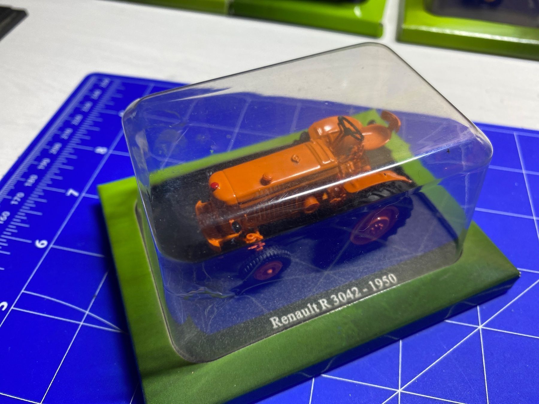 Trattori: Renault R3042 Traktor Oldtimer tracteur – Usato da Prosito venduto da Danielehh