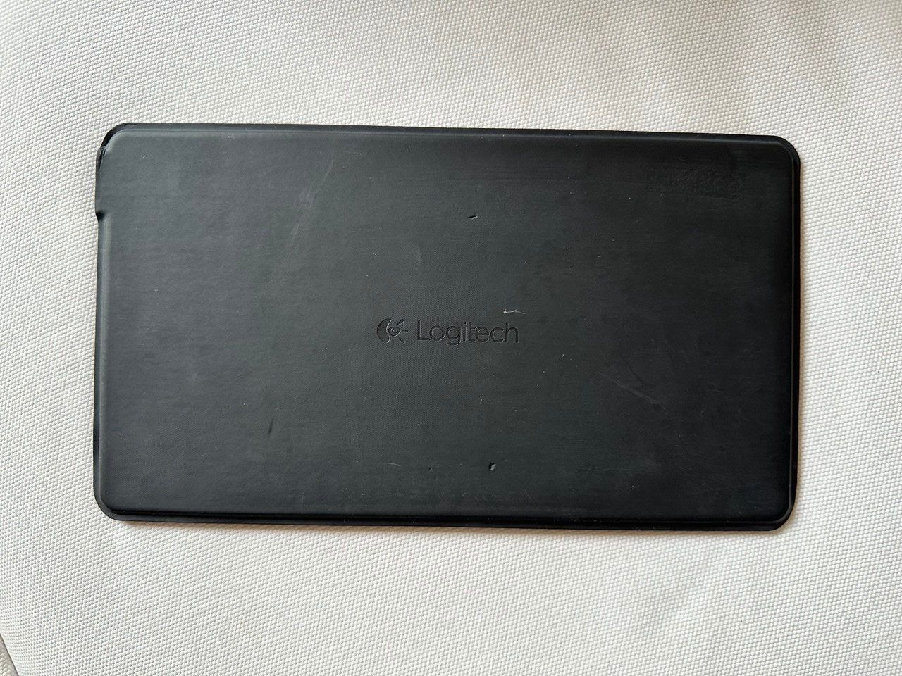 Logitech Tastiere: Logitech Type+ Keys-To-Go Bluetooth-Tastatur CH-QWERTZ – Usato da Fribourg venduto da Margaret18 2