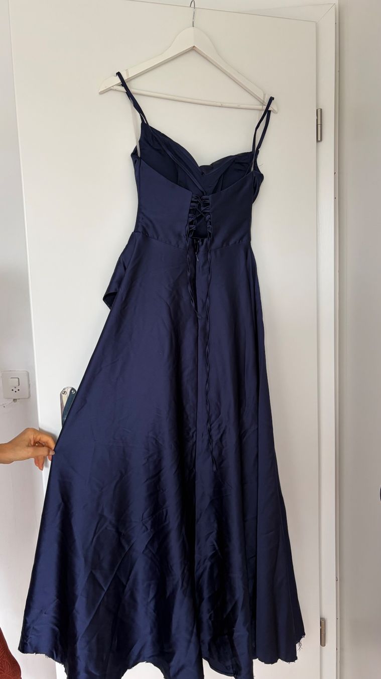 Vestiti: Elegantes blauen Abendkleid – Usato da Bern venduto da ece_nxk7 1