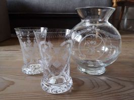Vase et verres faites-a-la-main
