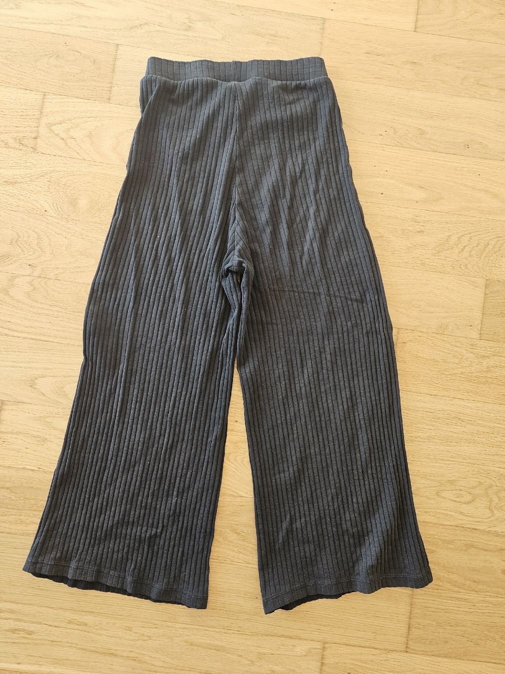 Pantaloni: Hose Damen Rippstrick Grösse M schwarz – Usato da Abtwil AG venduto da Ayline.a8 2