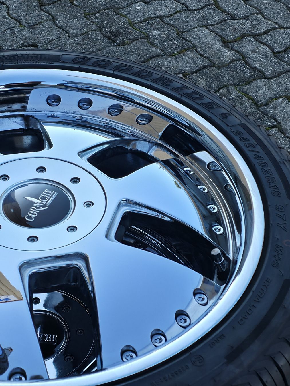 Mercedes-Benz Pneus & Roues: Corniche Eclipse 8x18" Echtchrome, 5 Loch – D'occasion à Kreuzlingen par Tewes 1