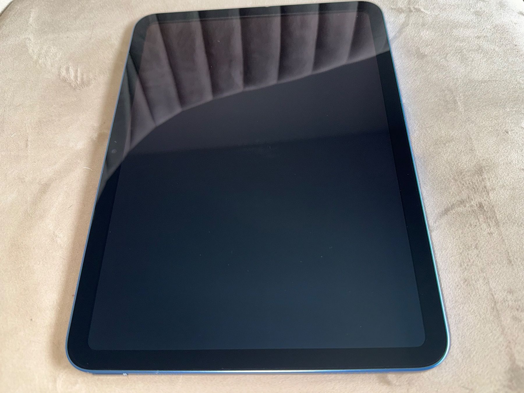 Apple Tablettes PC: Pack Apple iPad 10th gen. & Accessoires – D'occasion à Biel/Bienne par Rinee_G 1
