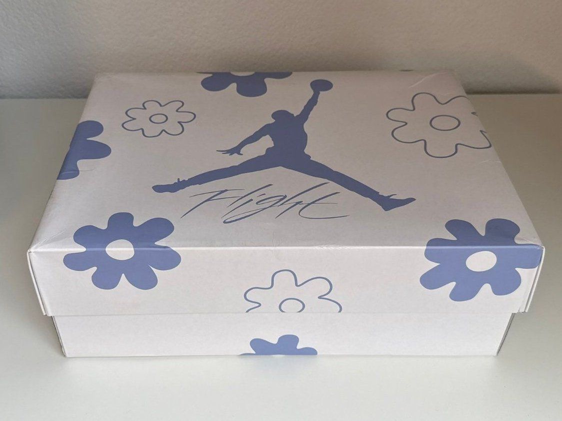 Jordan Scarpe da uomo: Jordan 4 Retro Forget Me Not gr 43 – Nuovo e nell'imballaggio originale da Muhen venduto da mauyo 4